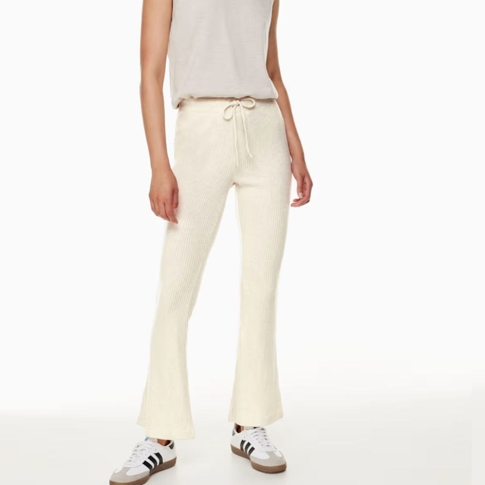 The Group. Aritzia Cream Wool Pants Size XS